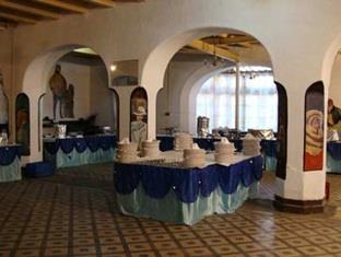 Royal Hotel 